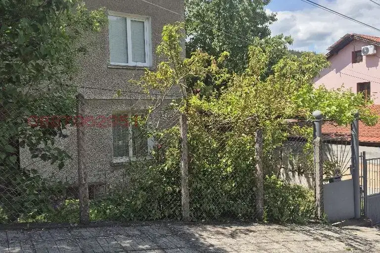 Къща в София, Своге