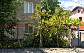 Къща в София, Своге