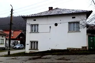 Къща в Ловеч, Тетевен