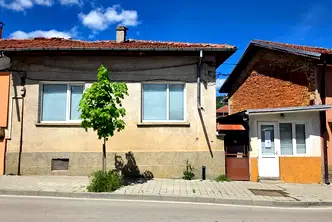 Къща в Ловеч, Троян