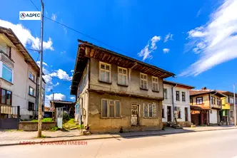Къща в Ловеч, Троян