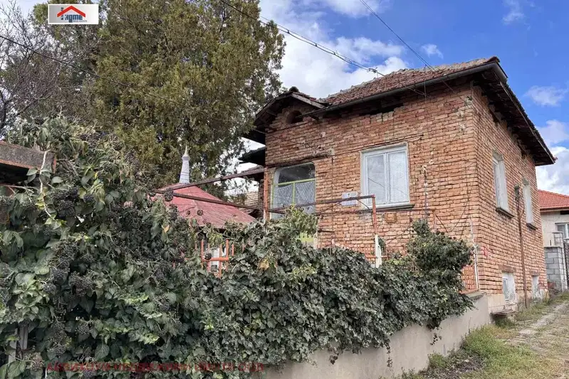 Къща в Плевен, Тръстеник