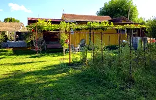 Къща в Търговище, Вилна зона
