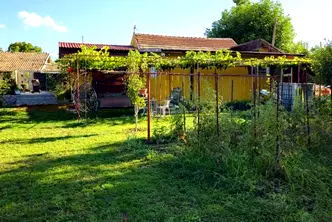 Къща в Търговище, Вилна зона