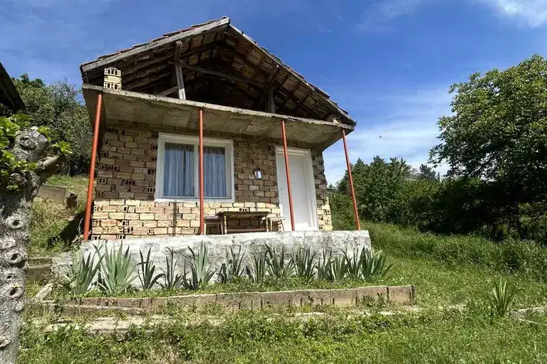 Къща в Търговище, Вилна зона