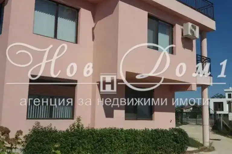 Къща във Варна, Галата