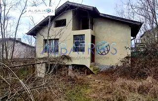 Къща във Варна, м-т Боровец - юг