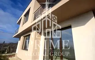 Къща във Варна, м-т Боровец - юг
