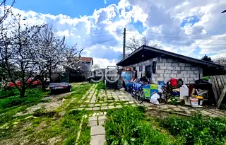Къща във Варна, м-т Боровец - юг