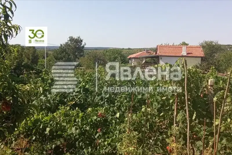 Къща във Варна, м-т Боровец - юг