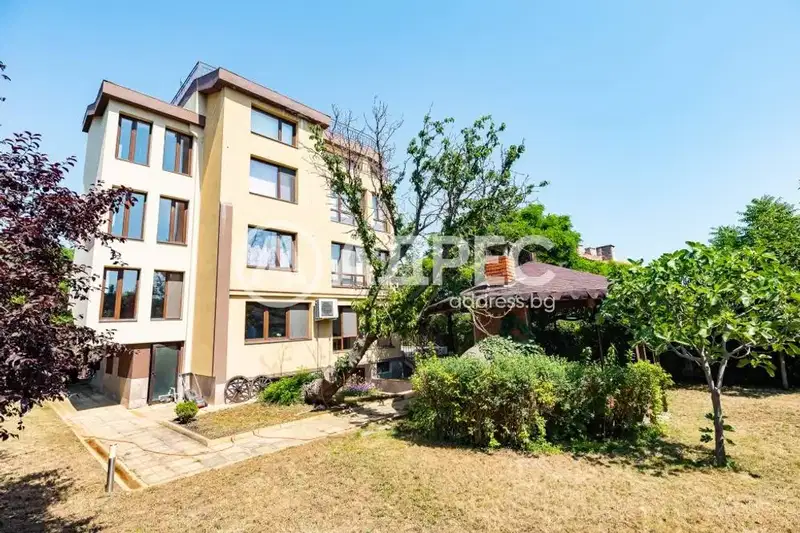 House in Varna, Dolna Traka
