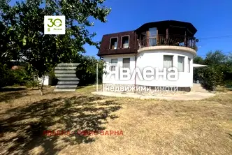 Къща във Варна, м-т Долна Трака
