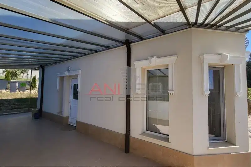 House in Varna, Manastirski Rid