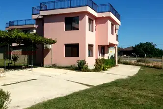 Къща във Варна, м-т Прибой