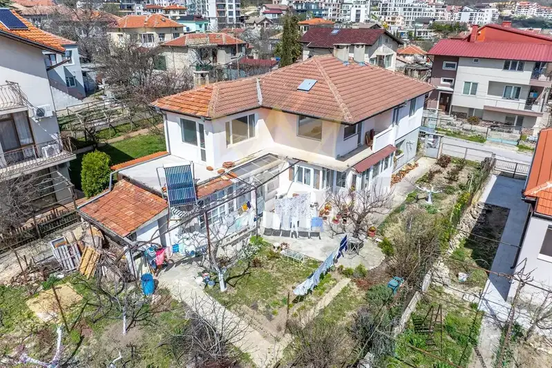 Къща във Варна, Виница