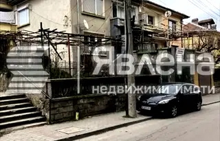 Къща във Велико Търново, Център