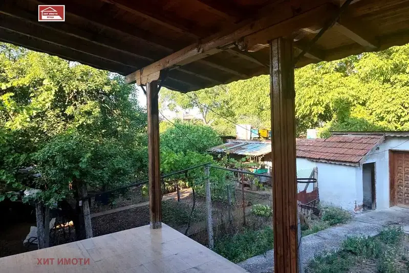 House in Vraca, Mladost
