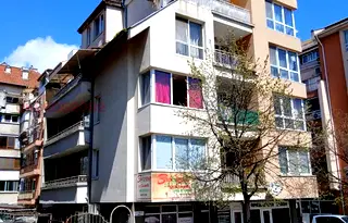 Офис в Бургас, Лазур