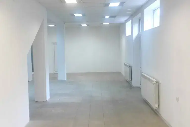 Офис в Монтана, Широк център
