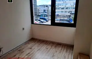 Офис в Перник, Център