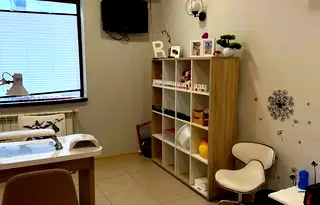 Офис в Перник, Изток