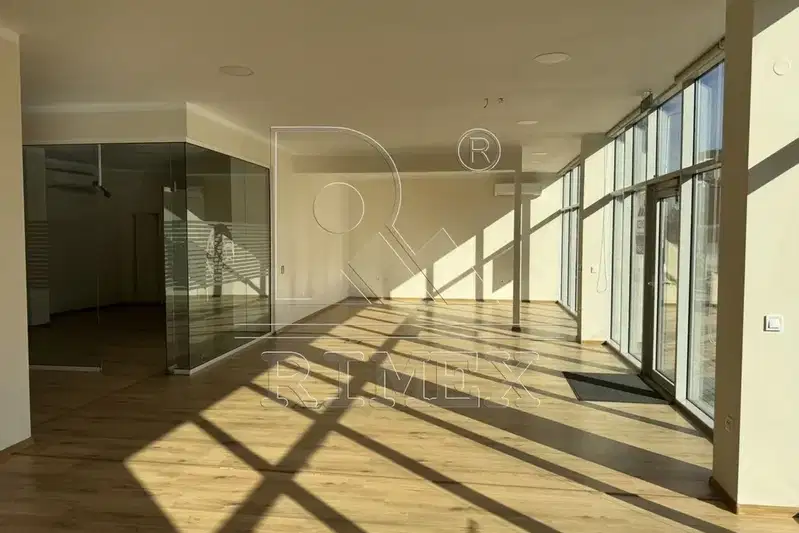Office in Plovdiv, Centyr