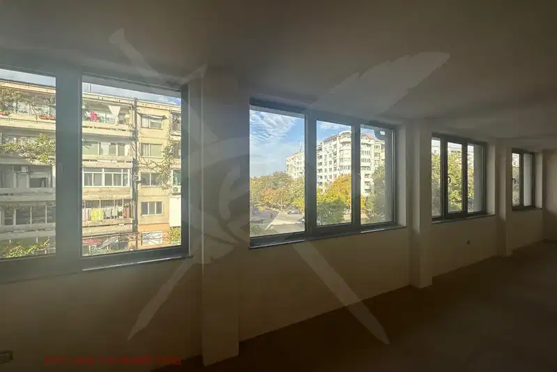 Офис в Пловдив, Кючук Париж