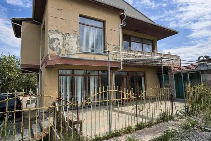 Офис в Пловдив, Прослав