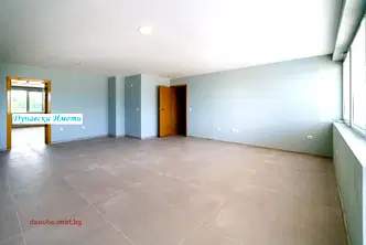 Офис в Русе, Център