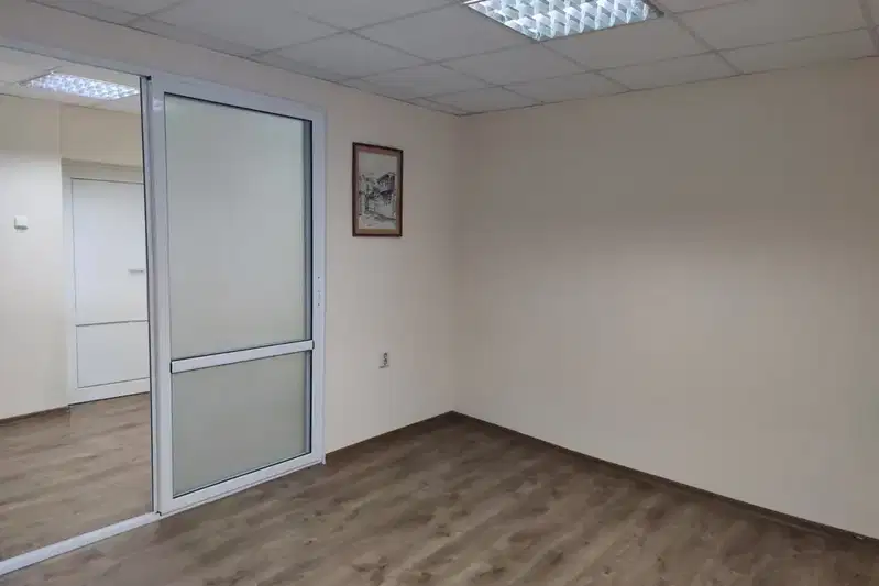 Office in Ruse, Centyr