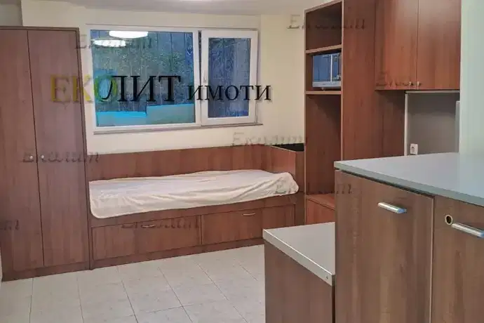 Офис в София, Банишора