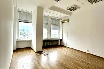Офис в София, Бъкстон