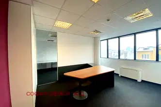 Офис в София, Център