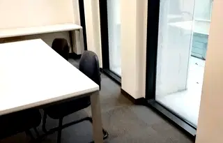 Офис в София, Център