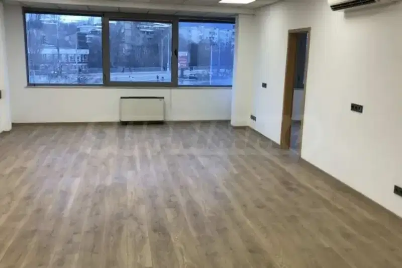 Office in Sofiya, Centyr