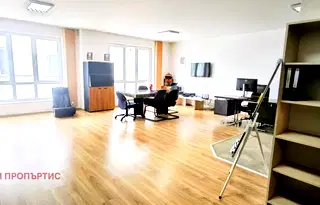 Офис в София, Център