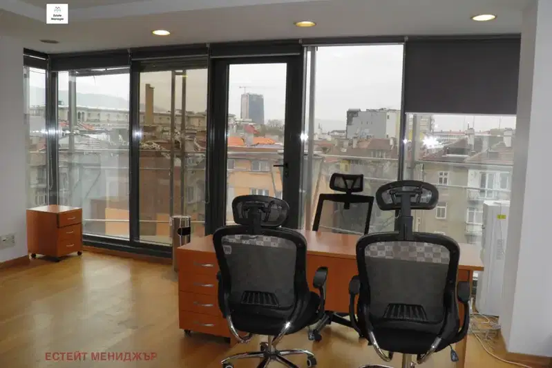 Office in Sofiya, Centyr