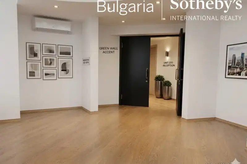 Office in Sofiya, Centyr