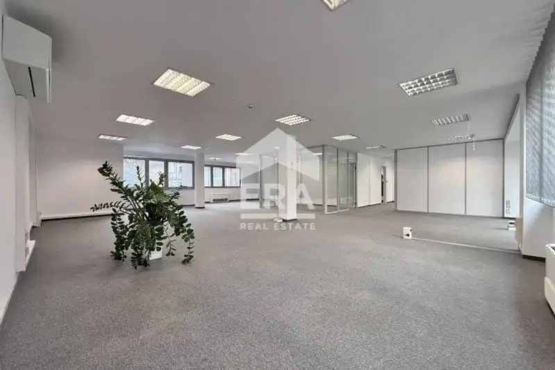 Office in Sofiya, Centyr