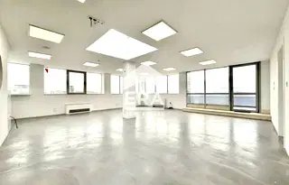 Офис в София, Център
