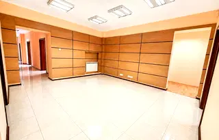 Офис в София, Център