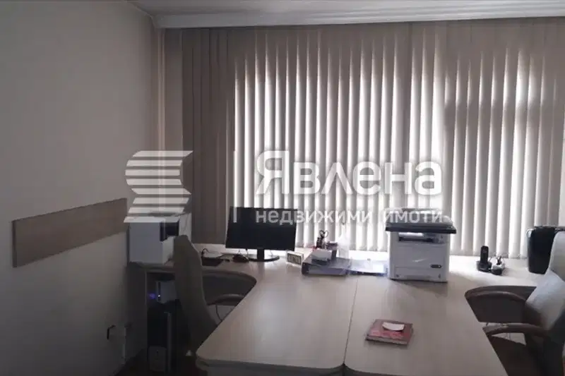 Office in Sofiya, Centyr