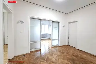 Офис в София, Център