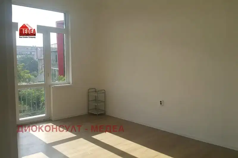 Офис в София, Център