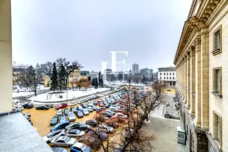Офис в София, Център