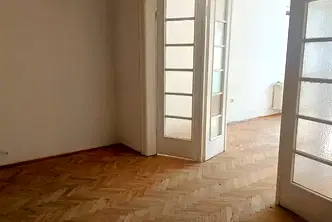 Офис в София, Център