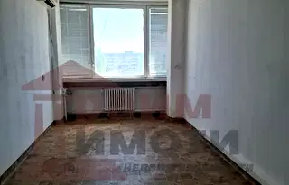 Офис в София, Гео Милев