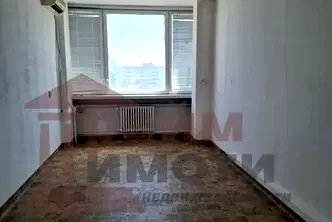 Офис в София, Гео Милев