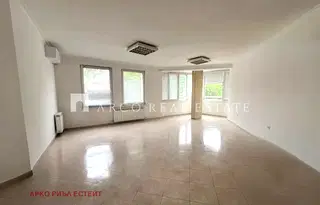 Офис в София, Гео Милев