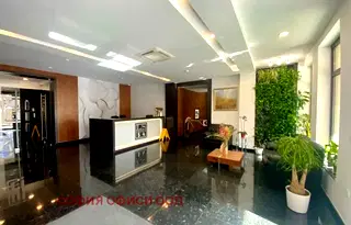 Офис в София, Хладилника